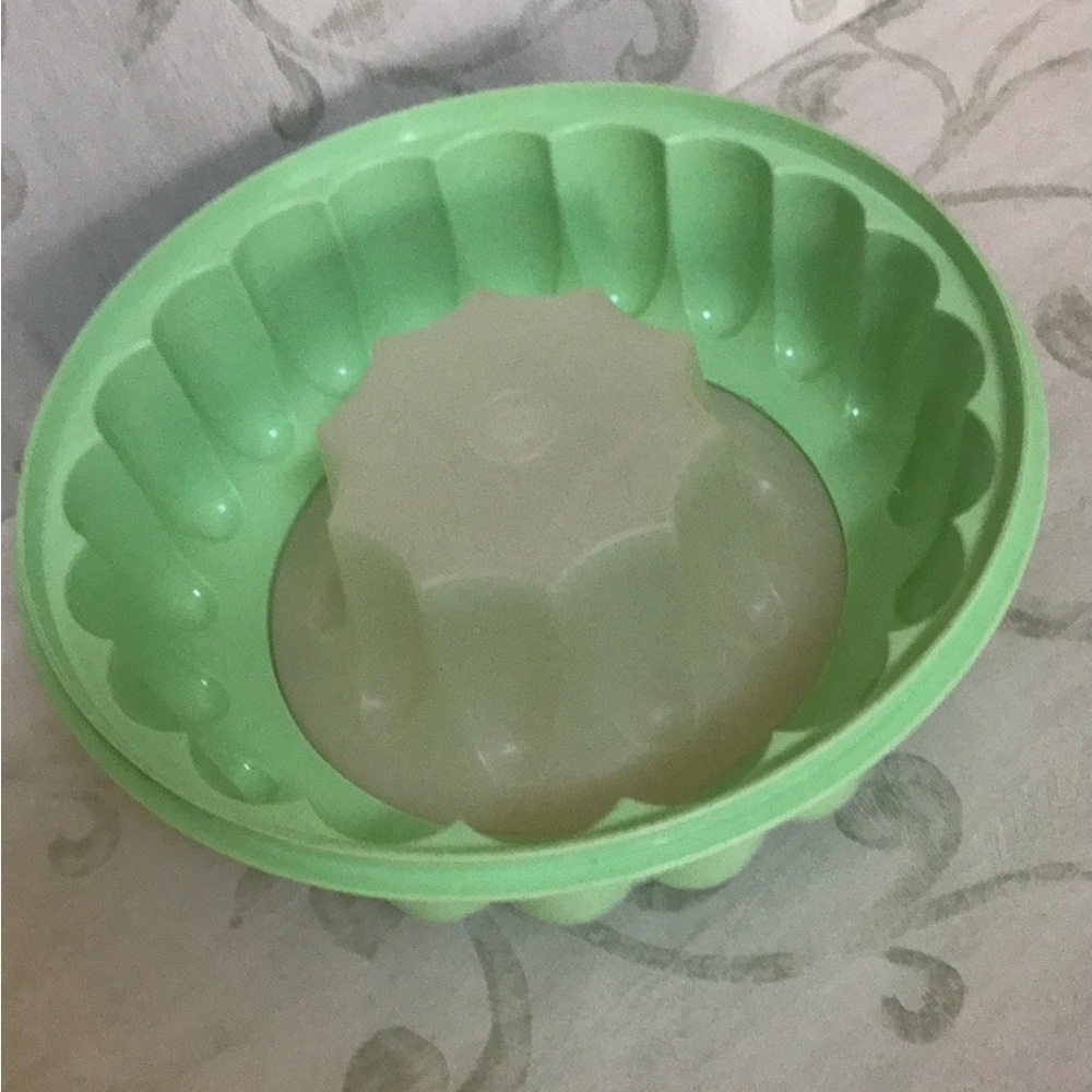 Tupperware jello mold